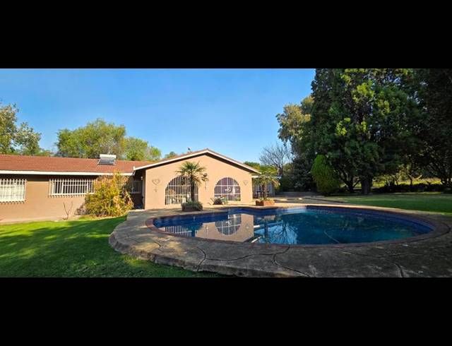 FARM FOR SALE IN WALKERVILLE CENTRAL